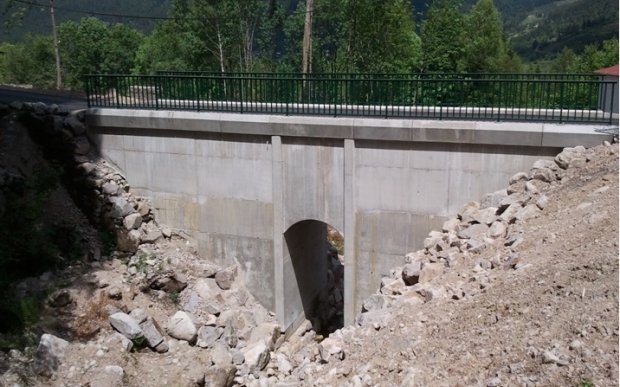 Pont terminé avec voute, entiérement en bét